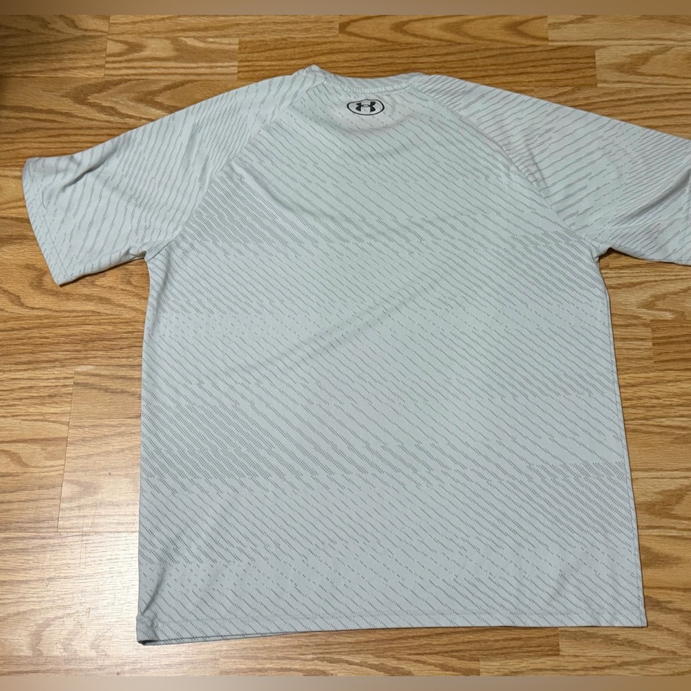 Under Armour HeatGear Men’s XL Gray Loose Fit Athletic T-Shirt - Picture 5 of 8